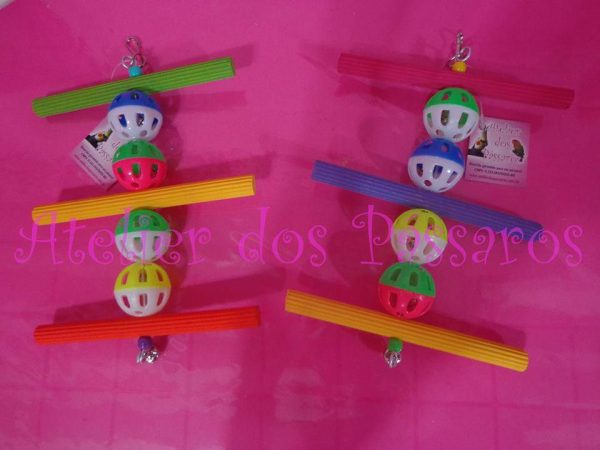 Brinquedo com 3 Poleiros e 4 Bolinhas - Image 2