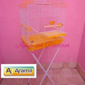 Gaiola Artística com Pedestal (Teto Semi Arco da Cor do Fundo com Porta Frontal)